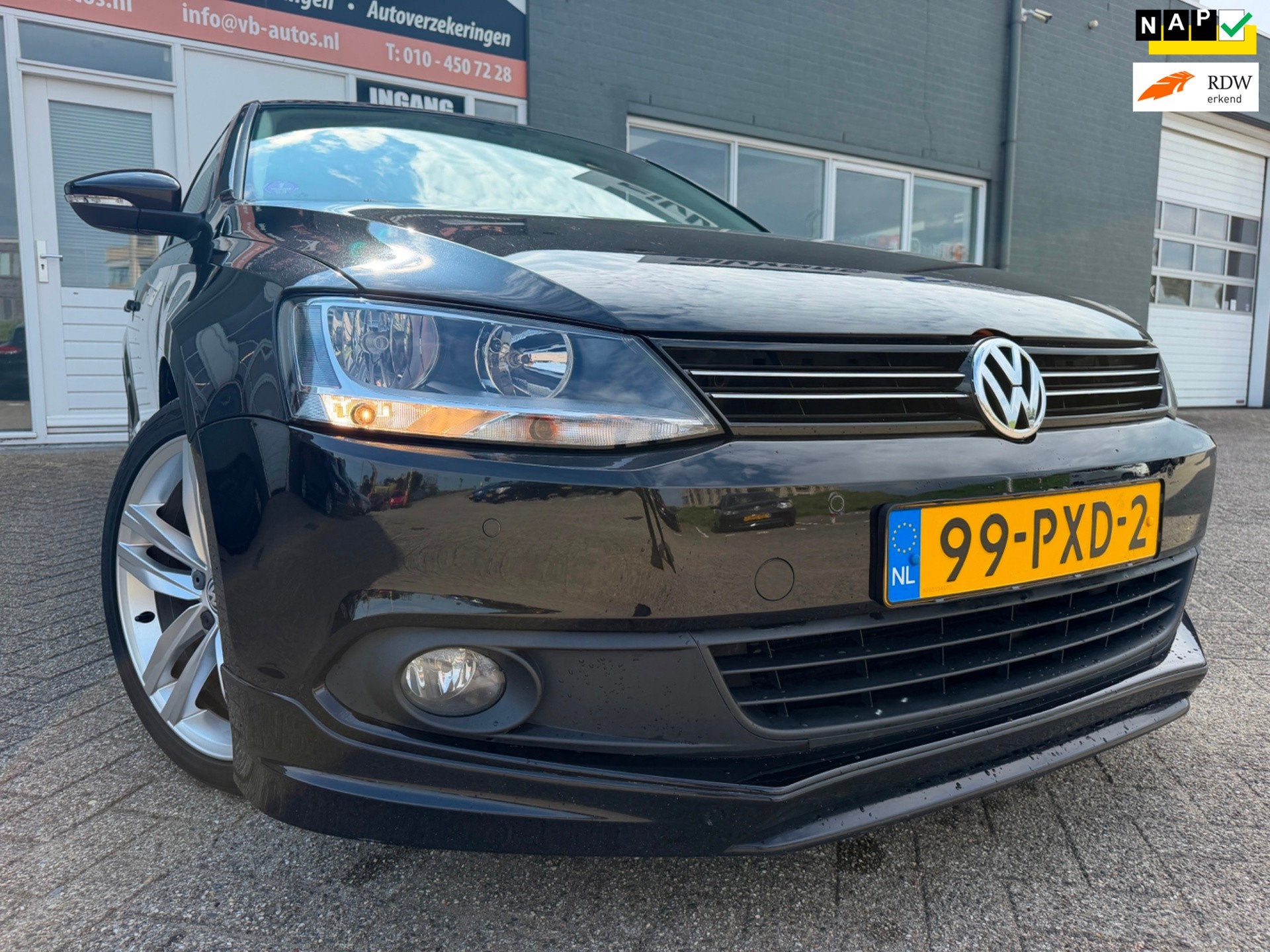 Volkswagen Jetta 1.2 TSI Comfortline met parkeersensoren en, Auto's, Volkswagen, Voorwielaandrijving, Euro 5, Stof, Gebruikt