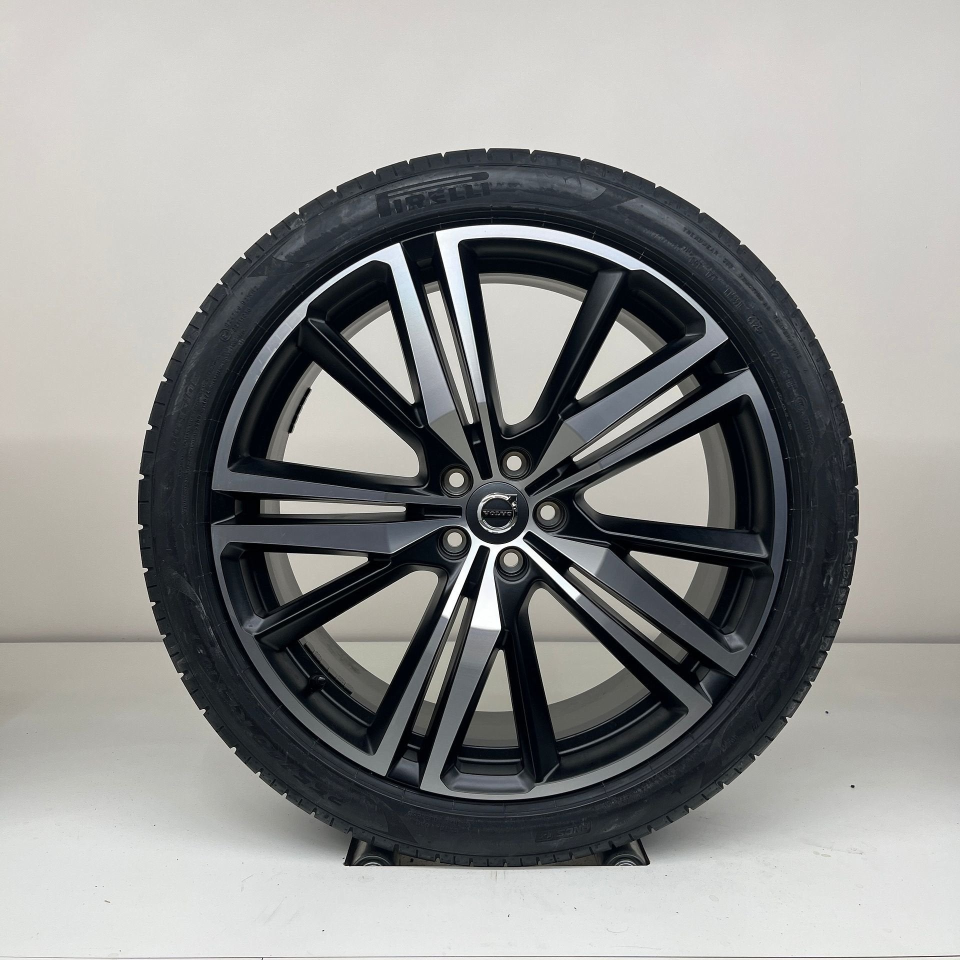 Volvo XC60 - 21 inch - zomerbanden NIEUW, Auto-onderdelen, Banden en Velgen, 255 mm, Banden en Velgen, Nieuw, Personenwagen