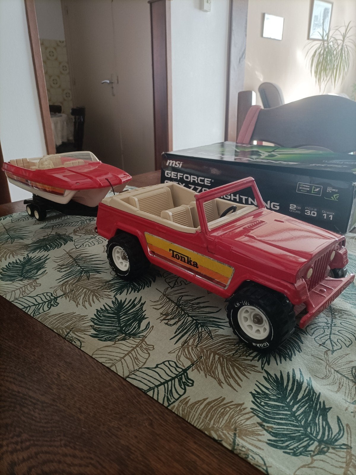 Vintage Tonka Jeep met boot en trailer, Ophalen of Verzenden, Zo goed als nieuw