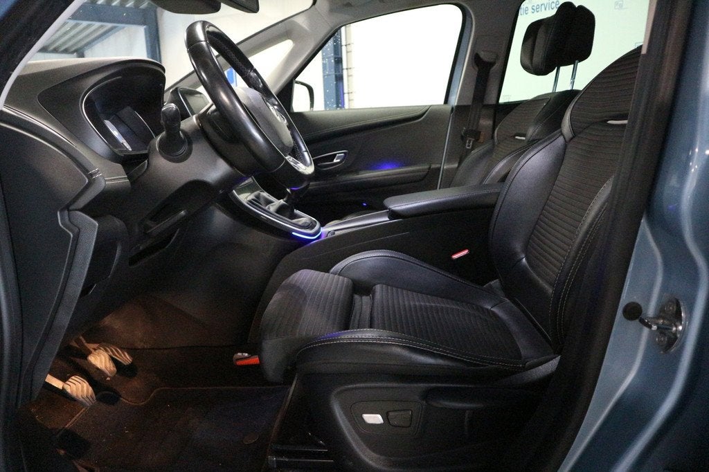 Renault Grand Scénic 1.2 TCe Bose / 12 MND GARANTIE / NAP /, Auto's, Renault, Voorwielaandrijving, Gebruikt, Euro 6, 4 cilinders