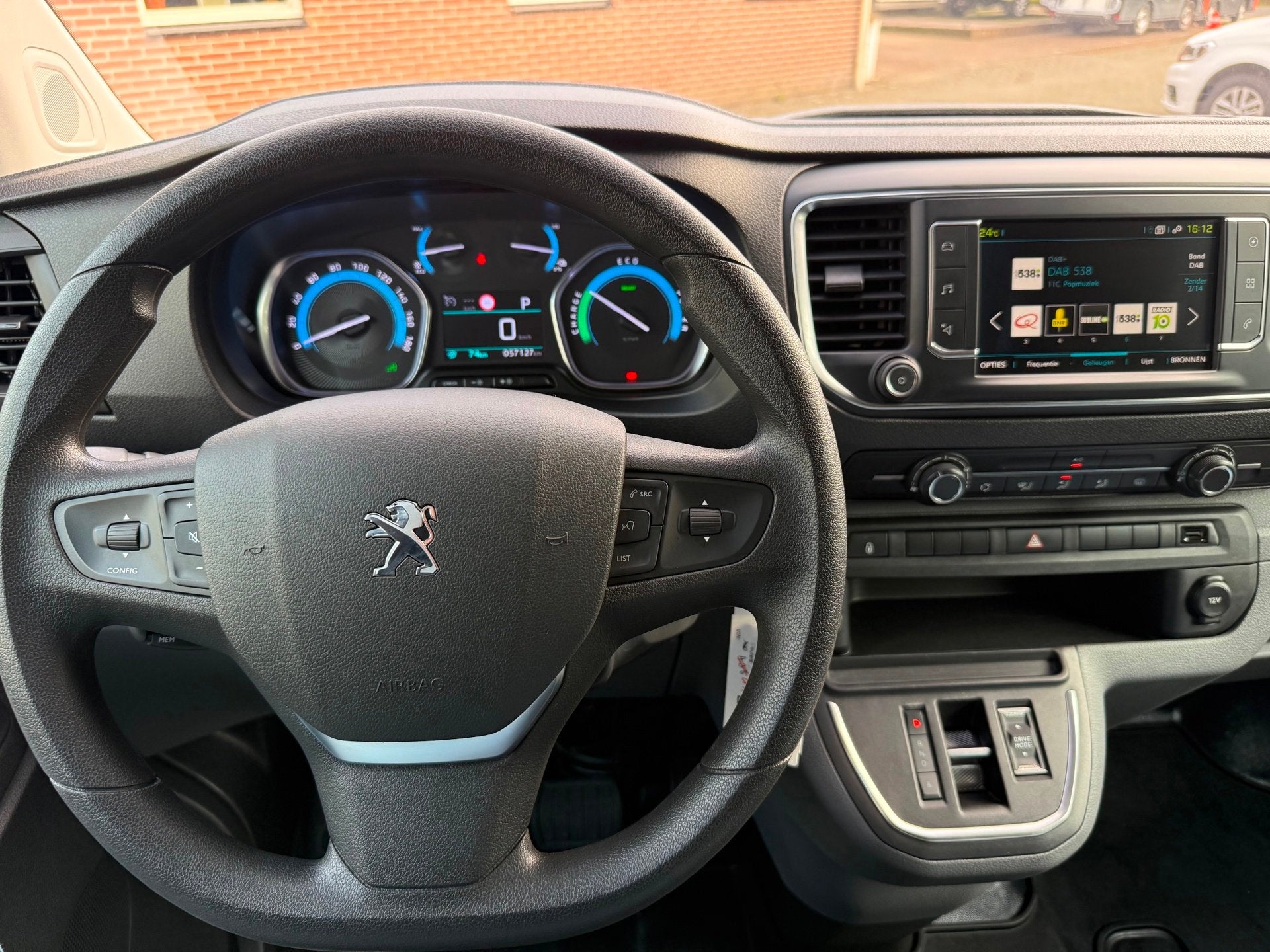 Peugeot E-Expert Long Premium DC 75 kWh dubbel cabine, Auto's, Gebruikt, Wit, Origineel Nederlands, 75 kWh