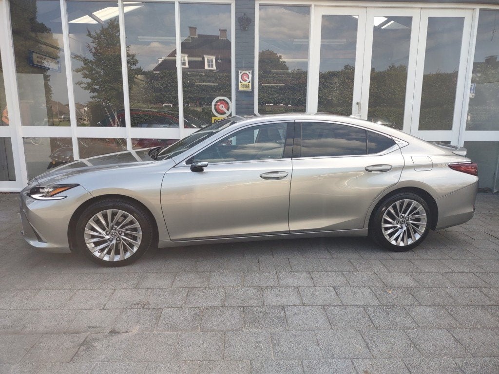 Lexus ES 300H PRESIDENT LINE, Auto's, Lexus, Gebruikt, Euro 6, 4 cilinders, 1655 kg