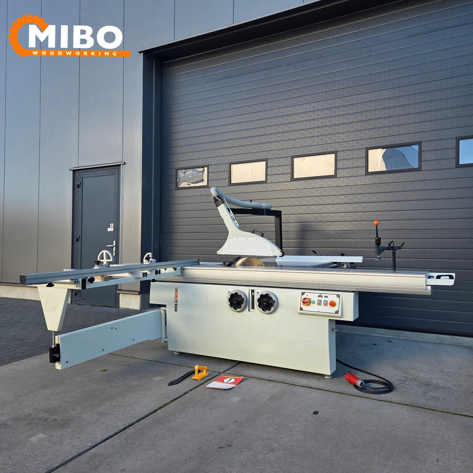 Holztech formaatzaag 3200mm 45graden ritser ** Topstaat, 70 mm of meer, Overige typen, Ophalen of Verzenden, Zo goed als nieuw