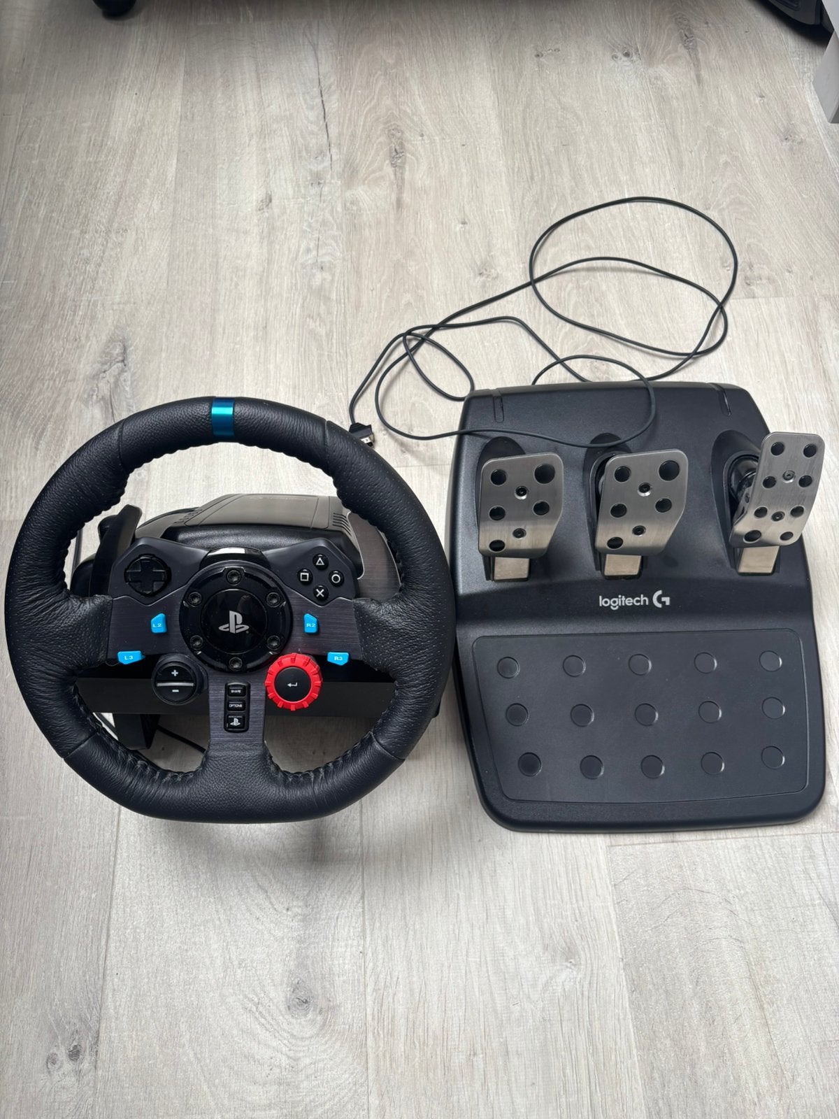 Logitech G29 Racing wheel + pedalen, Ophalen, Zo goed als nieuw