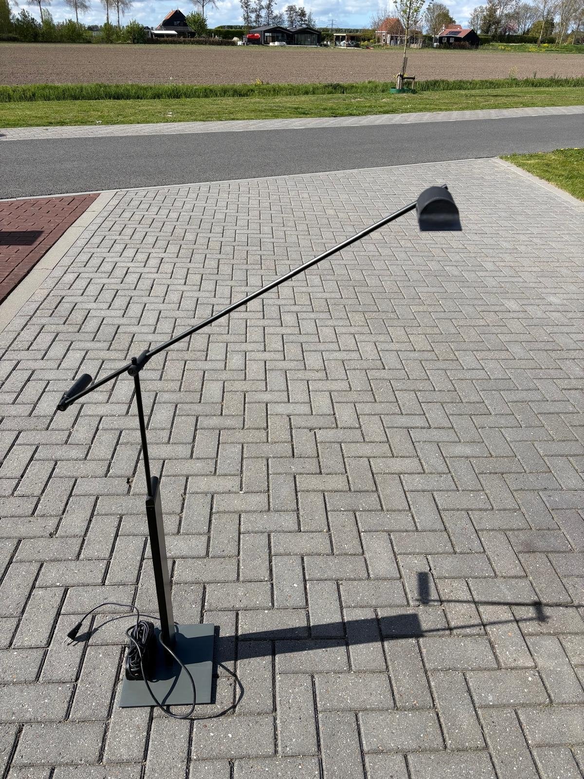 PAF Logo vloerlamp Mario Barbaglia & Marco Colombo, Ophalen, Overige fittingen, Zo goed als nieuw, Metaal