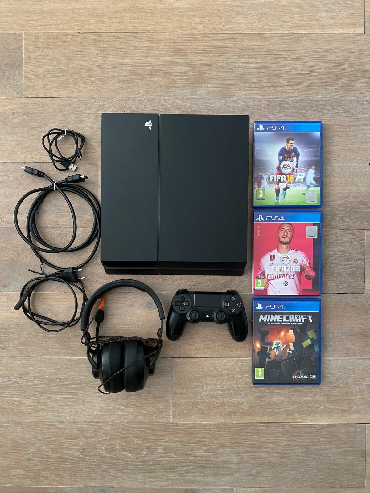 PS4 Slim 1TB met controller, headset en 3 games, Met games, Ophalen of Verzenden, Zo goed als nieuw, 1 TB