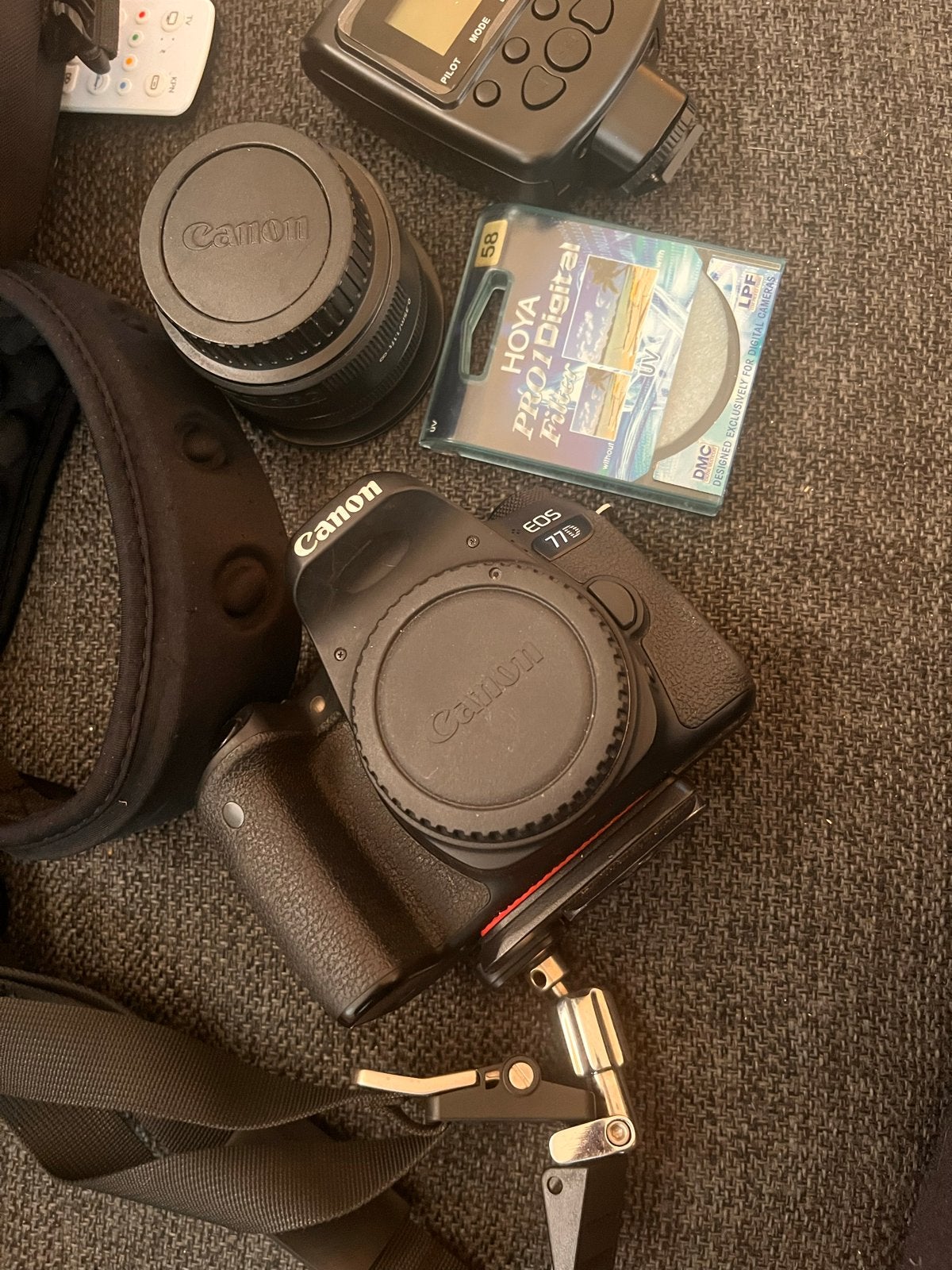 Canon EOS 77D moet weg!!, Audio, Tv en Foto, Fotocamera's Digitaal, Ophalen, Spiegelreflex, Canon, Beeldstabilisatie