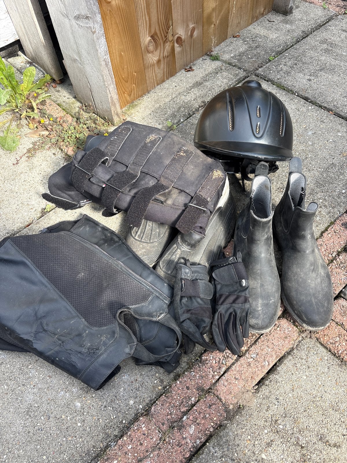 Rijlaarzen/ winter/ Chaps/ handschoenen/ Cap, Ophalen of Verzenden, Gebruikt