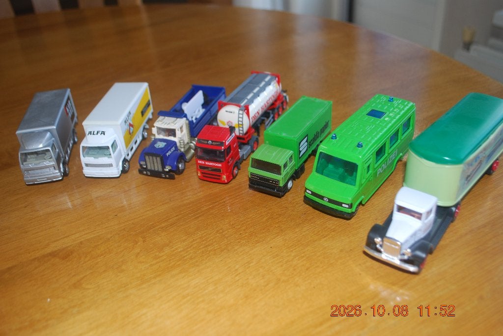 Modelauto`s kleine vrachtauto`s, Ophalen of Verzenden, Gebruikt, Bus of Vrachtwagen, Overige merken
