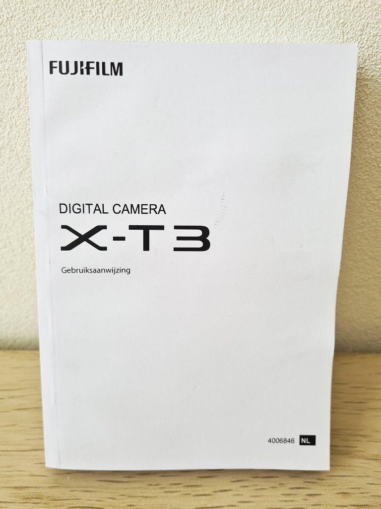 Originele Nederlandse handleiding (boekvorm) Fujifilm X-T3, Ophalen of Verzenden, Fujifilm, Geen optische zoom, Gebruikt