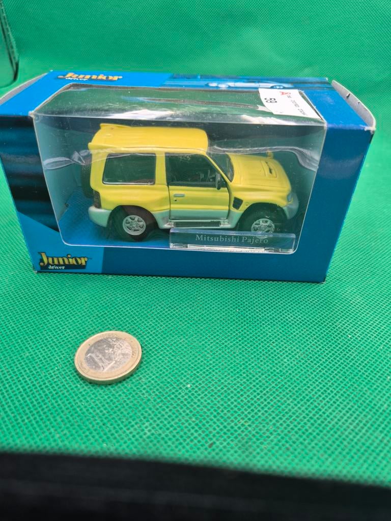 335 Mirsubishi Pajero 1/43, Ophalen of Verzenden, Zo goed als nieuw, Auto
