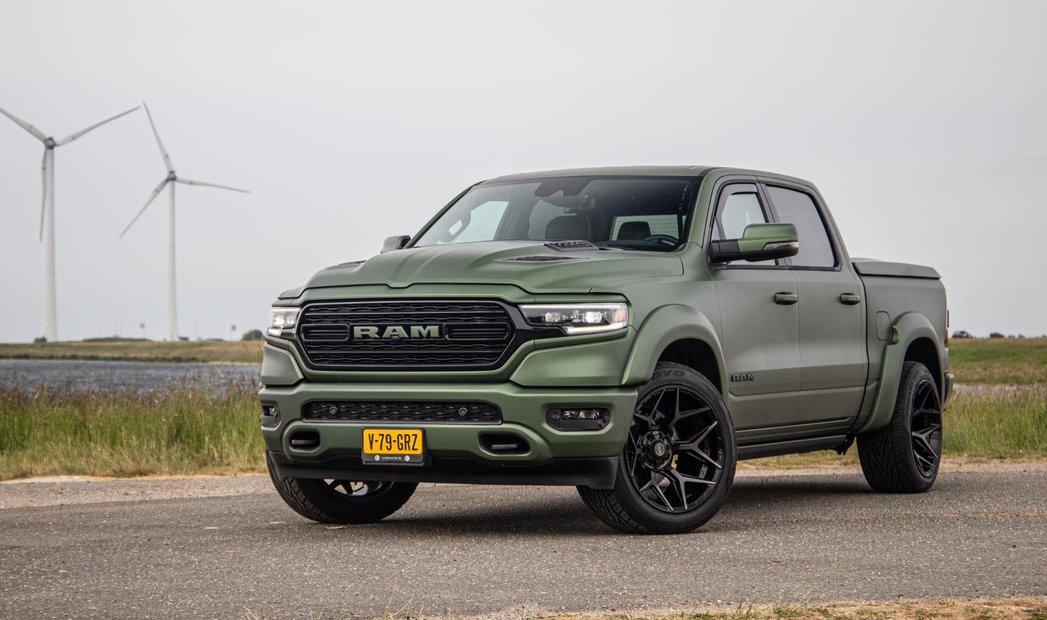 Dodge Ram 1500 5.7 V8 4x4 Crew Cab Limited BPM VRIJ / ALL IN, Auto's, Dodge, Automaat, 5654 cc, Zwart, Vierwielaandrijving