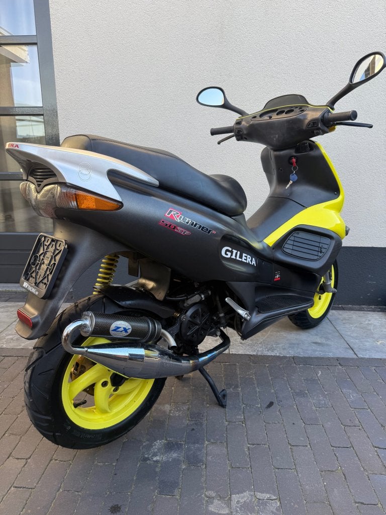 ⭐️Gilera runner sp pro geel opaco Brom nette staat ⭐️, Fietsen en Brommers, Niet ingevuld, Niet ingevuld, Niet ingevuld