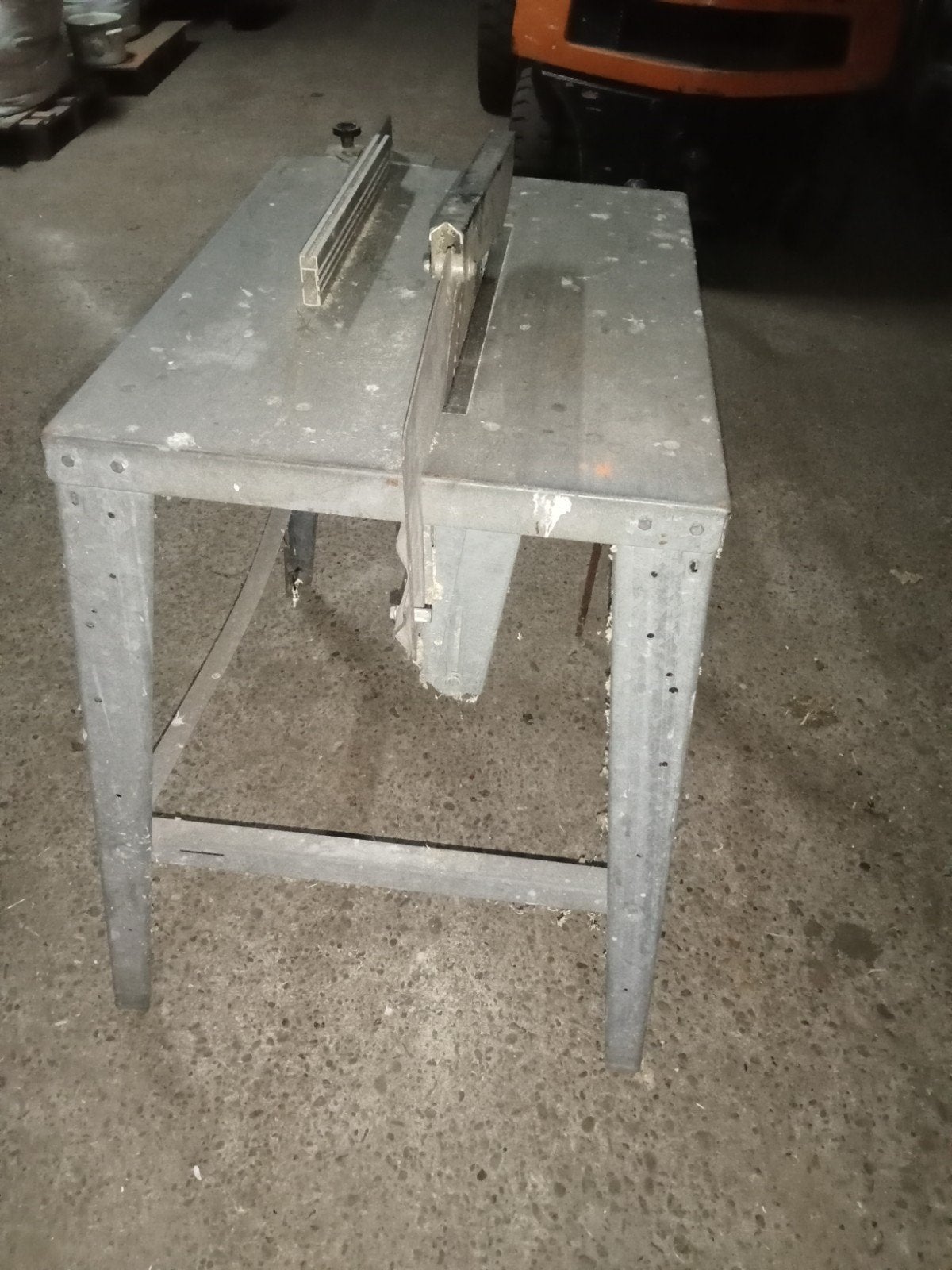Foto 5 van Tafel cirkelzaag machine
