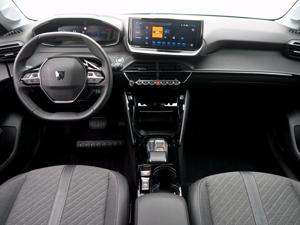 Peugeot e-208 Allure 51 kWh | Carplay | Private lease 489 pm, Automaat, 0 cilinders, Gebruikt, 157 pk