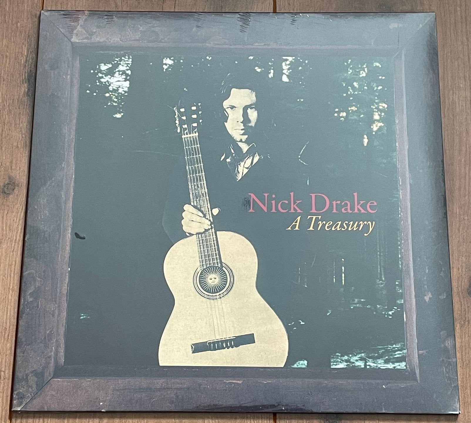 Nick Drake - A Treasury lp / Reissue, NEW!, Cd's en Dvd's, Vinyl | Rock, Nieuw in verpakking, Singer-songwriter, Beschermende buitenhoes