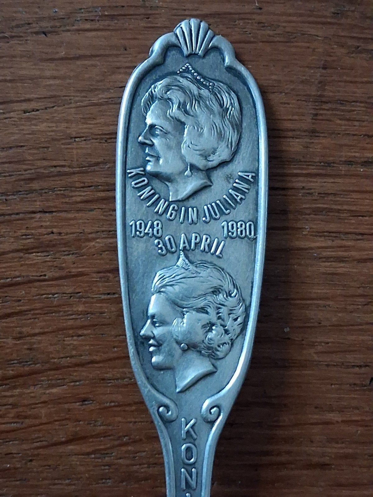 Verzilverde herinneringslepel Koningin Juliana & Beatrix, Ophalen of Verzenden