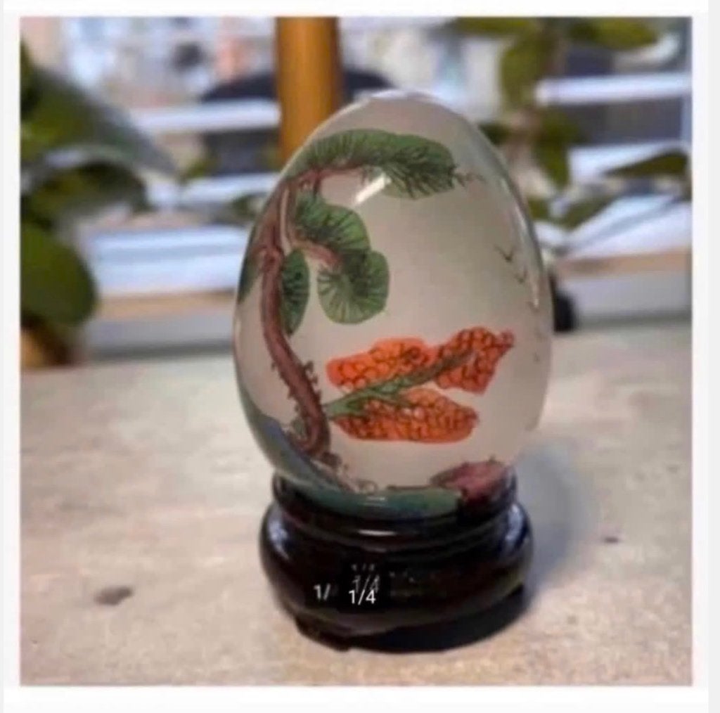 Chinees glazen ei, beschilderd, op houten voet, 6,5 cm, Ophalen of Verzenden