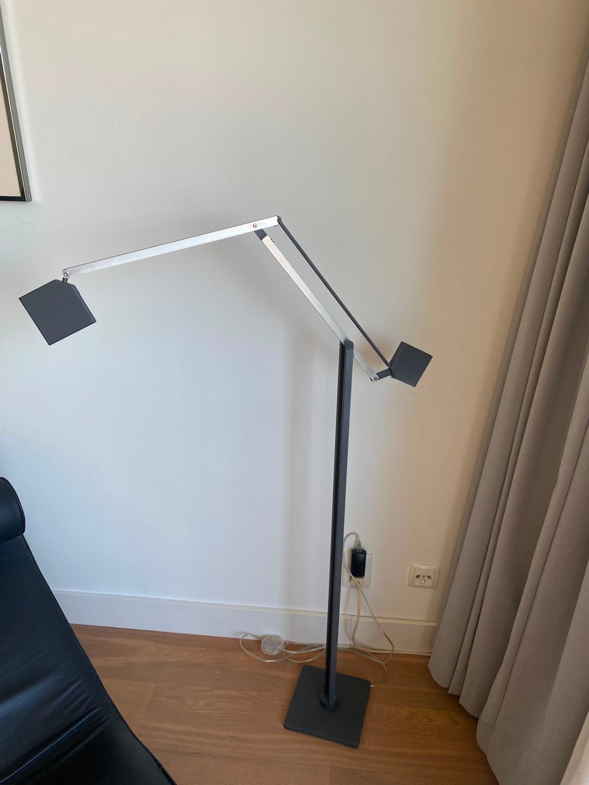 Moderne Staande Lamp - Zwart/Zilver, Verstelbaar Design, Ophalen, Gebruikt, Overige fittingen, Metaal