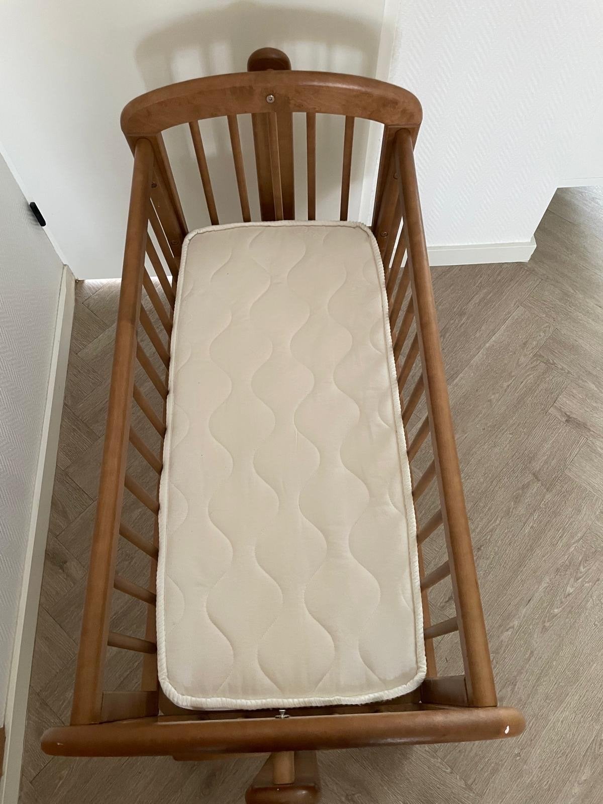 Troll schommelwieg 40x 90  inclusief matras, Kinderen en Baby's, Babywiegjes en Ledikanten, Ophalen, Gebruikt, Wieg