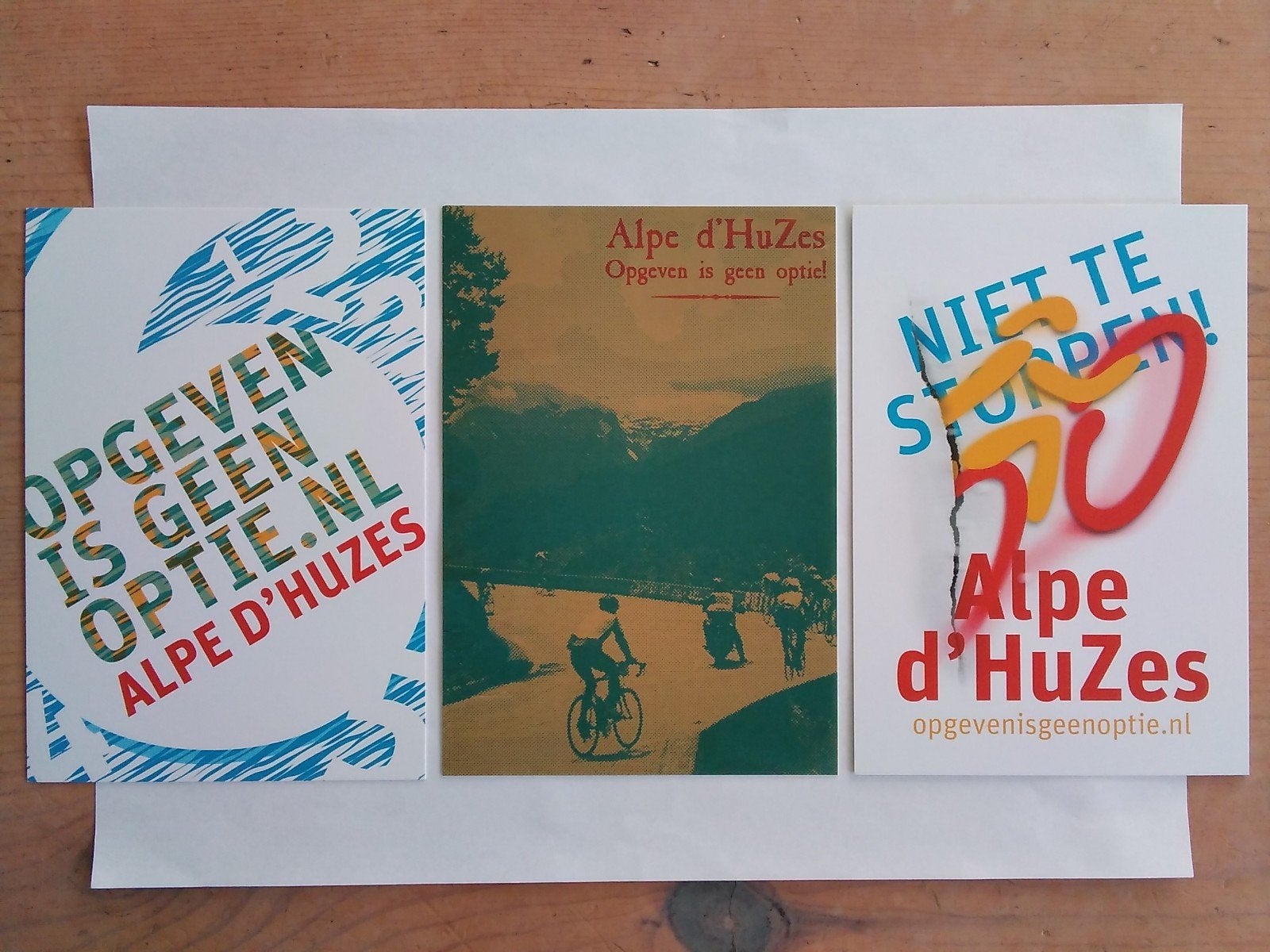 3 Ansichtkaarten Alpe d'HuZes Opgeven is geen optie, Verzenden, 1980 tot heden