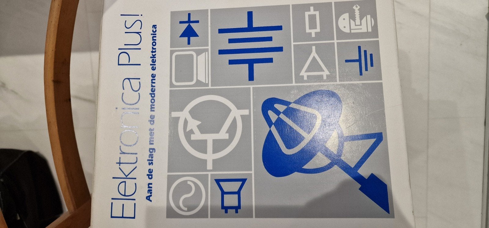 PBNA Electronica Plus met 20 cassettebandjes en 4 mappen, Ophalen of Verzenden, Beta, Gelezen, MBO