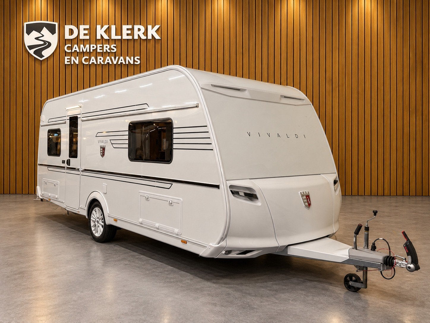 Tabbert VIVALDI 550 E 2,3 / 50% deals (bj 2027), Caravans en Kamperen, Tabbert, 7 tot 8 meter, Bedrijf, Info@deklerkcaravans.nl