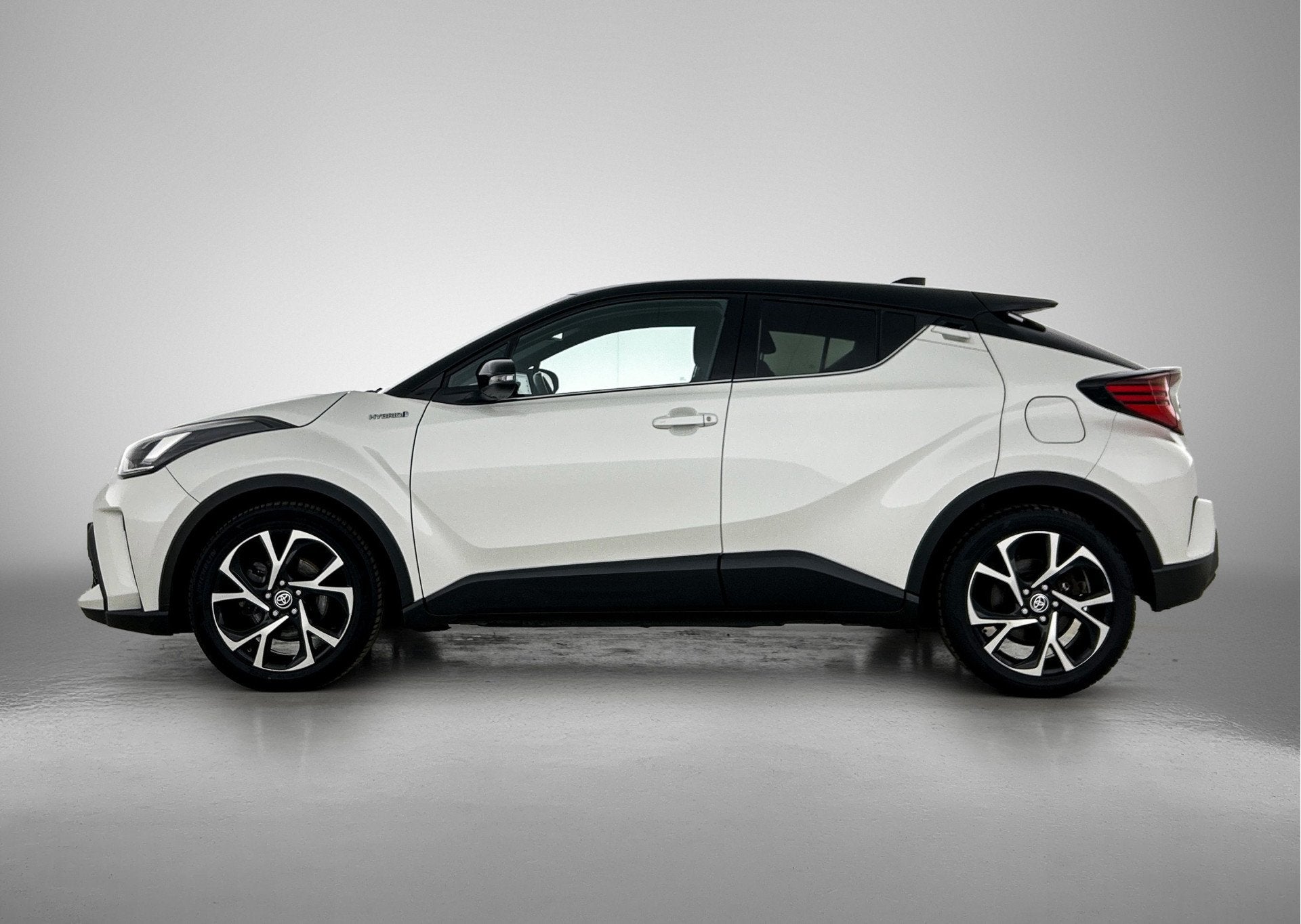 Toyota C-HR 1.8 Hybrid Style | Dodehoek detectie | Parkeerse, Auto's, Stof, 4 cilinders, Bedrijf, 26 km/l