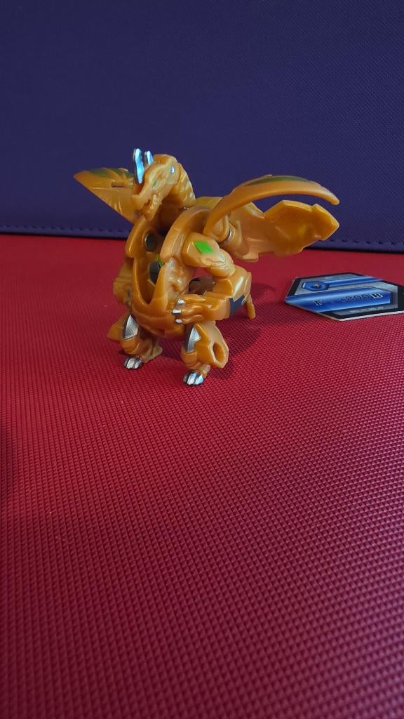 Geogan Rising Aurelus Dragonoid Gold Ultra Bakugan, Ophalen of Verzenden, Zo goed als nieuw