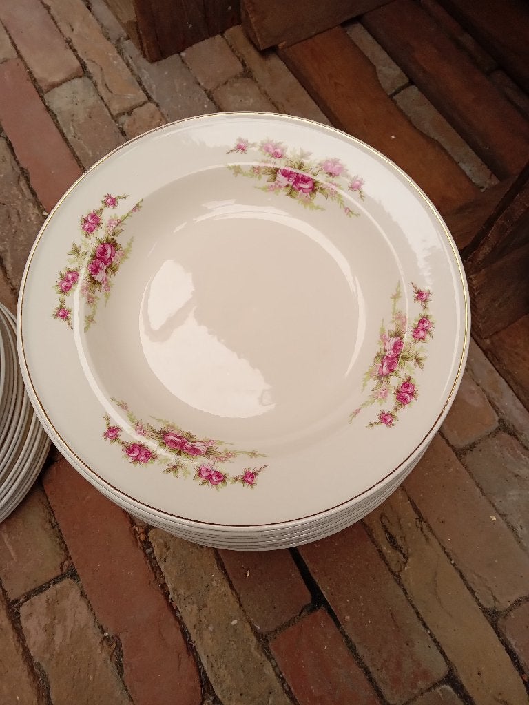 borden van P Regout rose bloem randdecoratie, Antiek en Kunst, Ophalen of Verzenden