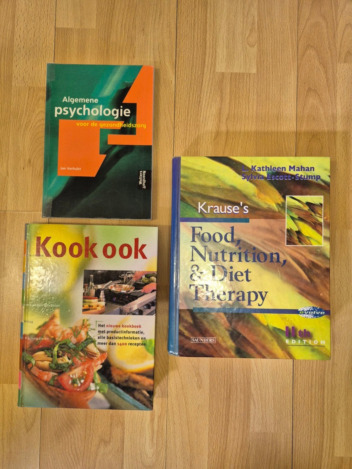 Studieboeken Voeding & Diëtetiek te koop – €15,-, Boeken, Ophalen of Verzenden, Beta, Zo goed als nieuw, HBO
