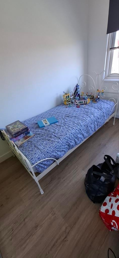 Gietijzeren bed 90x200 in vlindervorm, 90 cm, Eenpersoons, Zwart, Ophalen of Verzenden