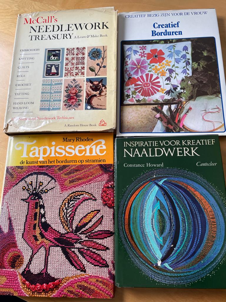 4 Borduurboeken: McCall's, Creatief Borduren, Tapisserie, Na, Ophalen of Verzenden, Gelezen, Borduren en Naaien