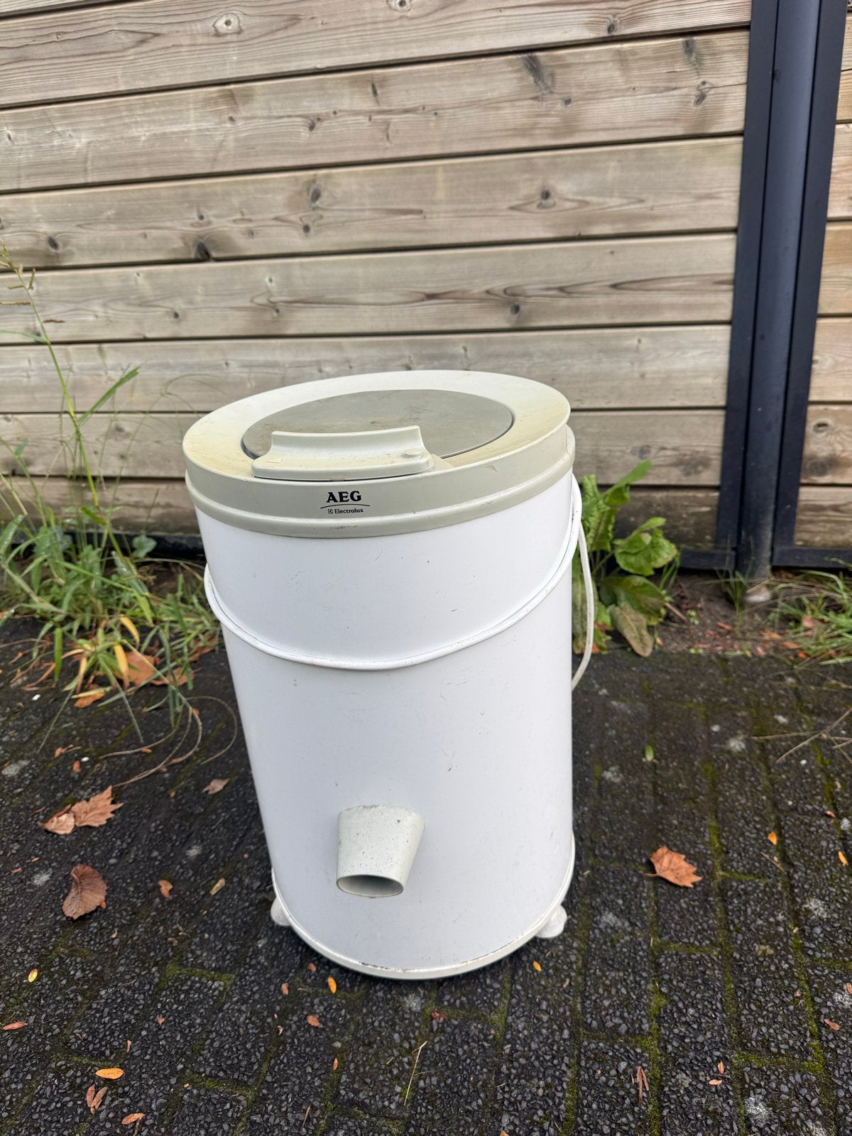 AEG centrifuge - Handige en compacte wasdroger, Ophalen, Minder dan 85 cm, Minder dan 4 kg, Bovenlader