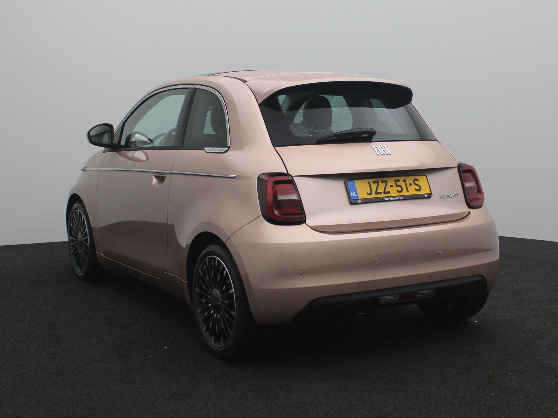 Fiat 500 1.0 Hybrid La Prima | 17"Lichtmetalen Velgen | Navi, Auto's, 12 maanden, Gebruikt, Euro 6, 4 stoelen