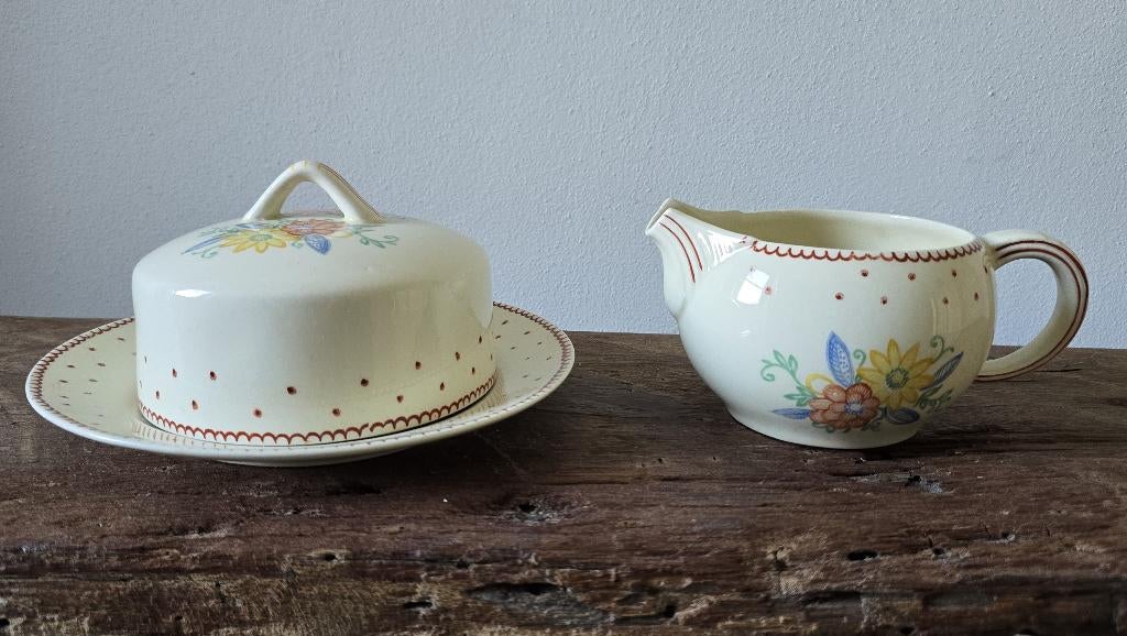 Oude botervloot en melkkannetje Woods Ivory Ware - England, Ophalen of Verzenden