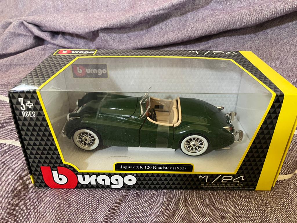 Burago Jaguar XK 120 Roadster (1951) - Groen, Hobby en Vrije tijd, Modelauto's | 1:32, Nieuw, Auto, Overige merken, Ophalen of Verzenden