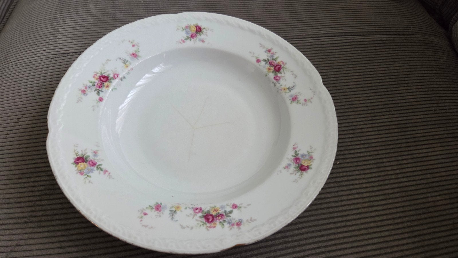 Antiek diep bord met bloemmotief - Royal Tettau, Ophalen of Verzenden