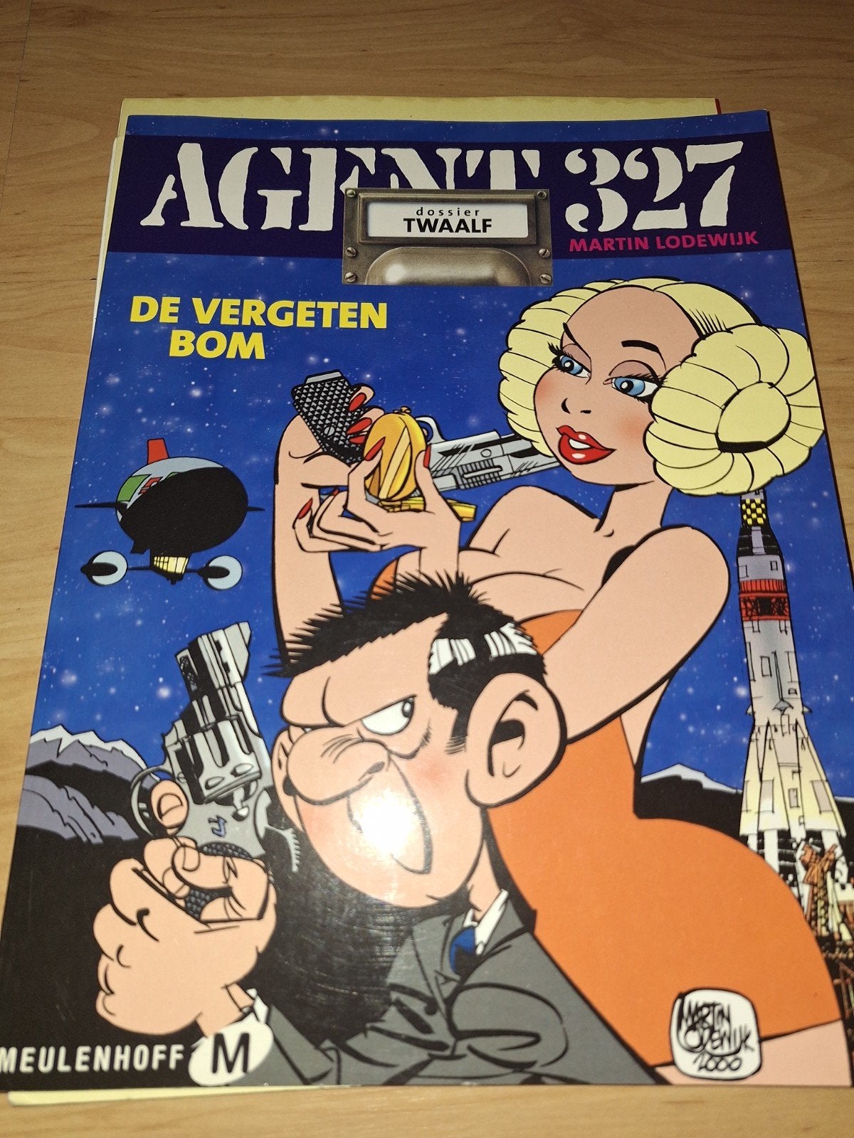 Agent 327 Martin Lodewijk - De vergeten bom, Boeken, Verzenden, Eén stripboek, Zo goed als nieuw, Martin Lodewijk