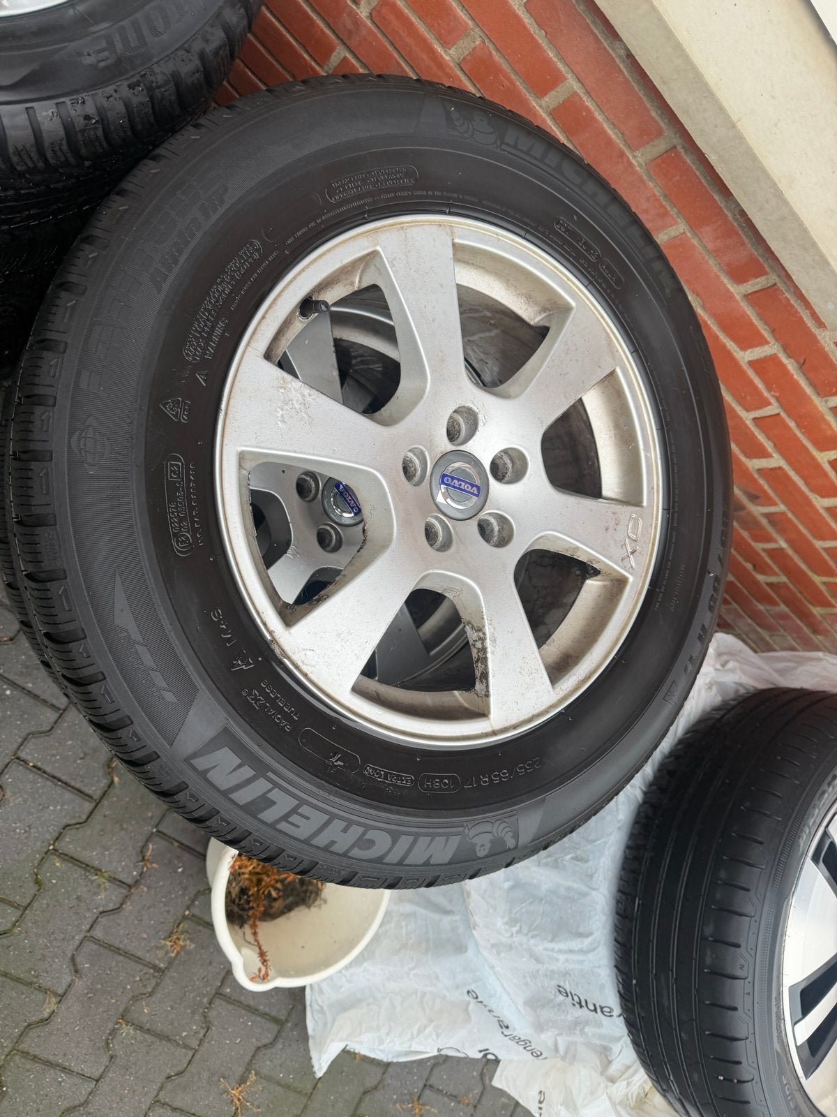 Set Michelin winterbanden Volvo XC 60 velgen, Gebruikt, Banden en Velgen, 17 inch, 235 mm