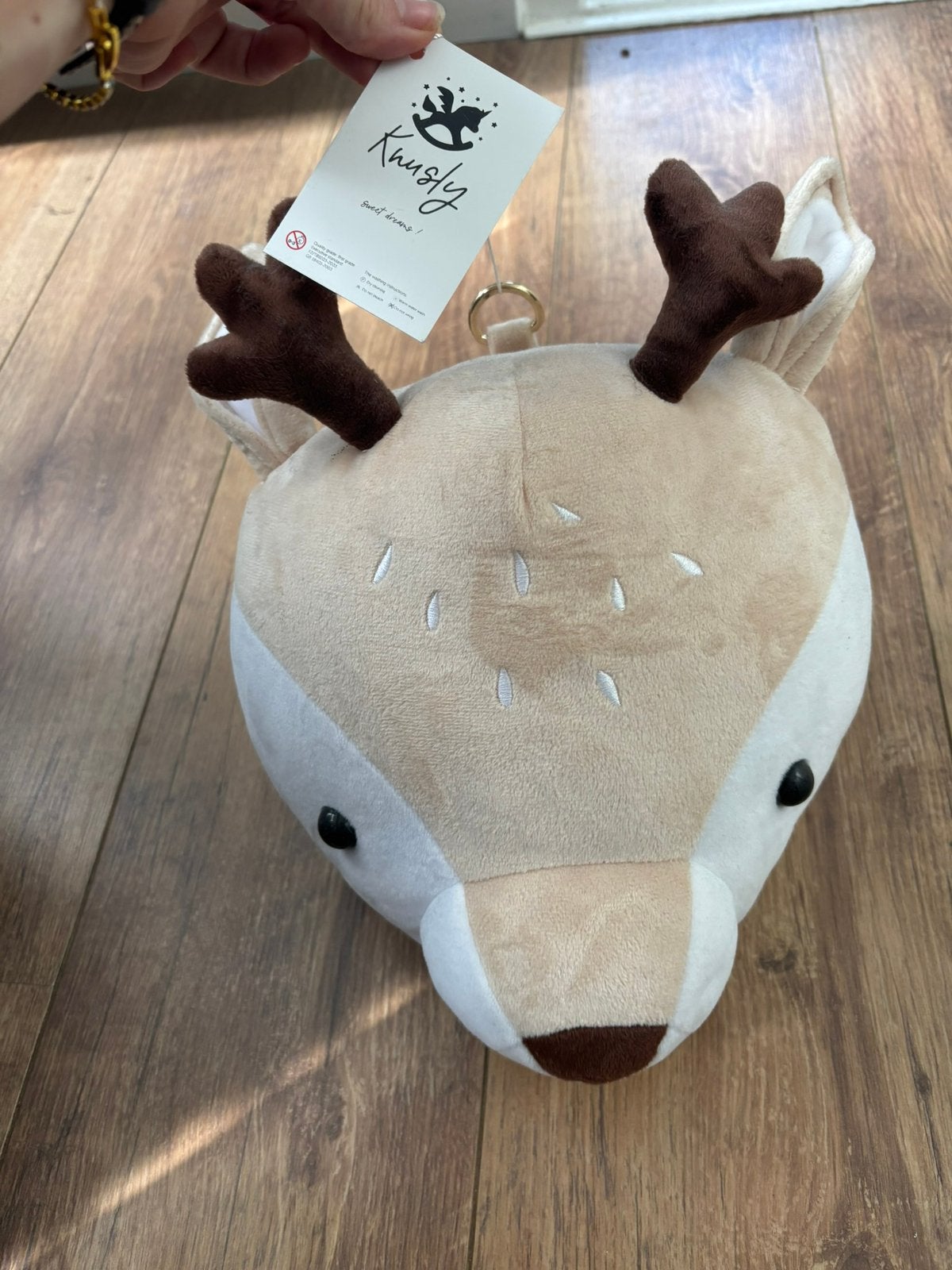 Bambihoofd knuffel om op te hangen Knusly nieuw met kaartje, Ophalen of Verzenden, Zo goed als nieuw