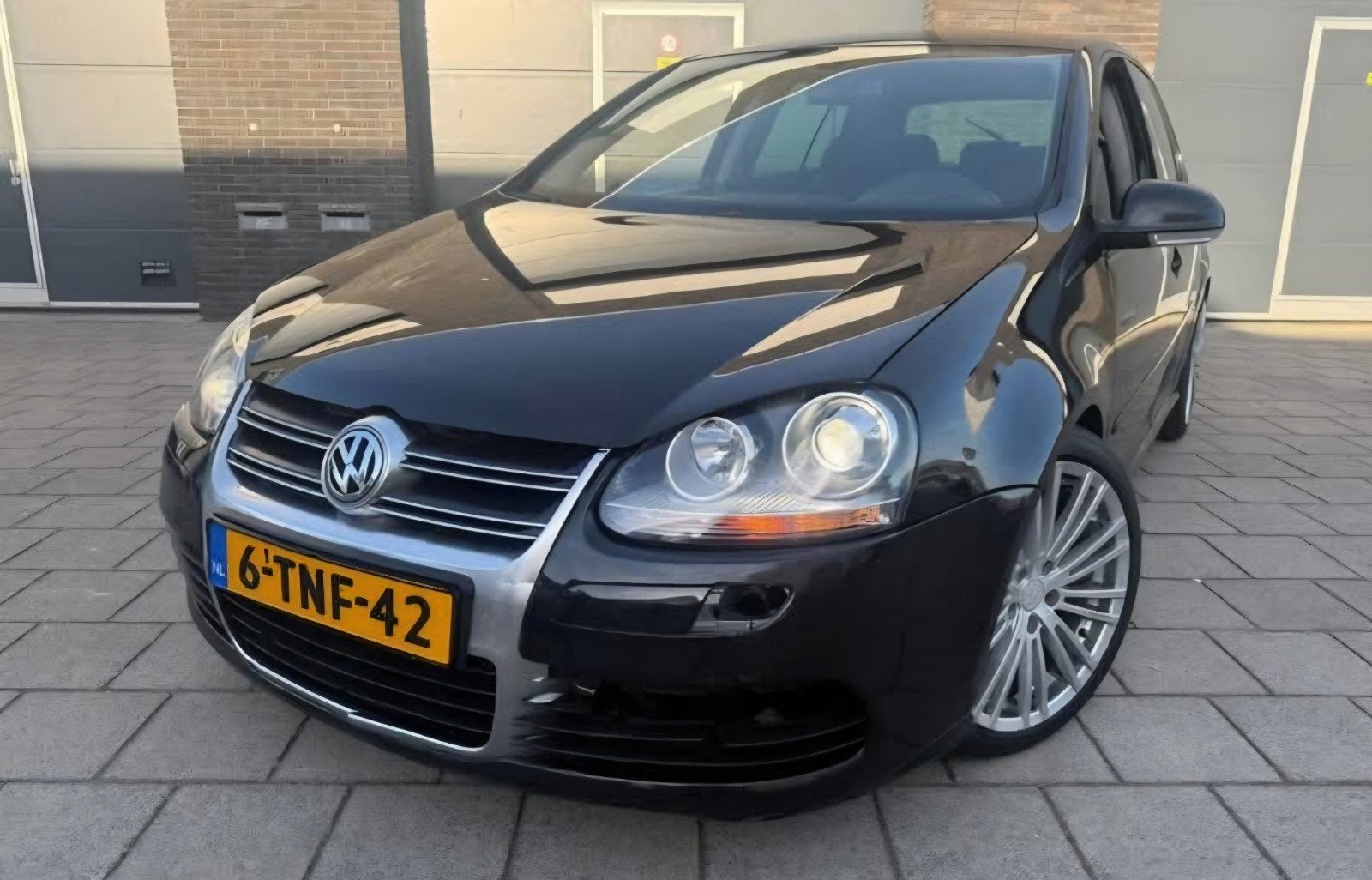 Volkswagen Golf 5 3.2 V6 184KW R32 5D 4M AUT 2006 Zwart, Auto's, Automaat, 3189 cc, Zwart, 10 km/l