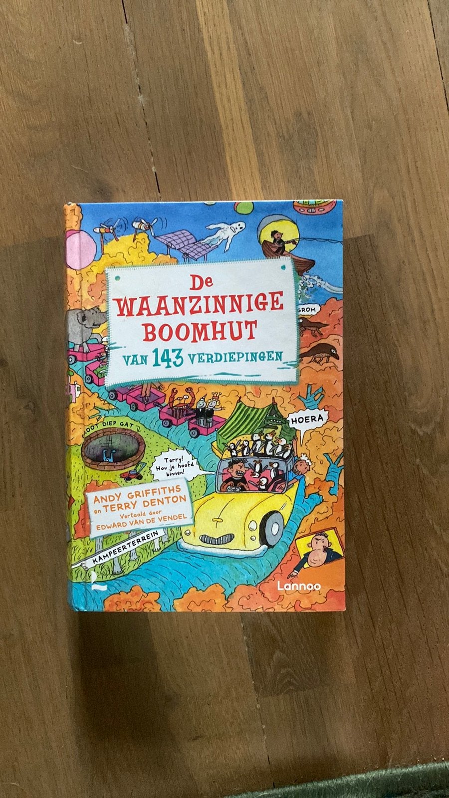 De waanzinnige boomhut 143, Boeken, Ophalen of Verzenden, Zo goed als nieuw