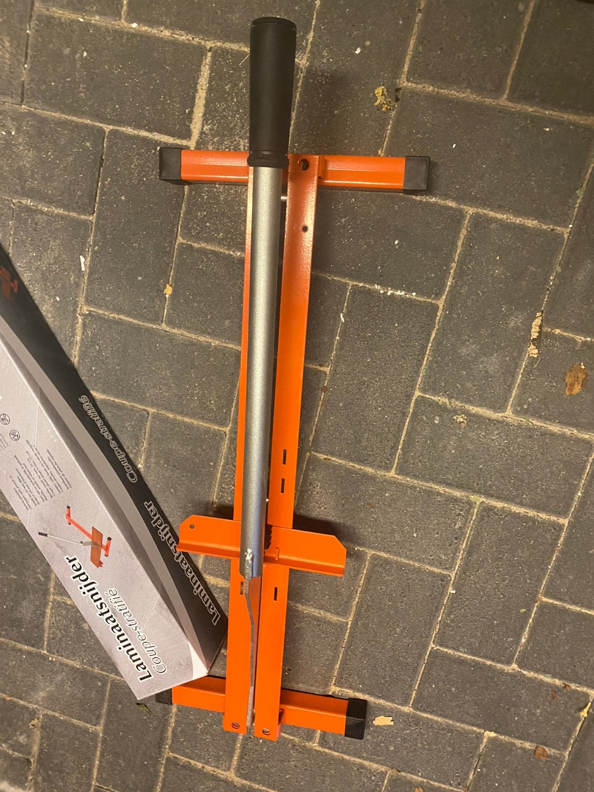 Laminaatsnijder - Eenvoudig en snel laminaat leggen, Ophalen, Zo goed als nieuw, Snijgereedschap, Overige merken