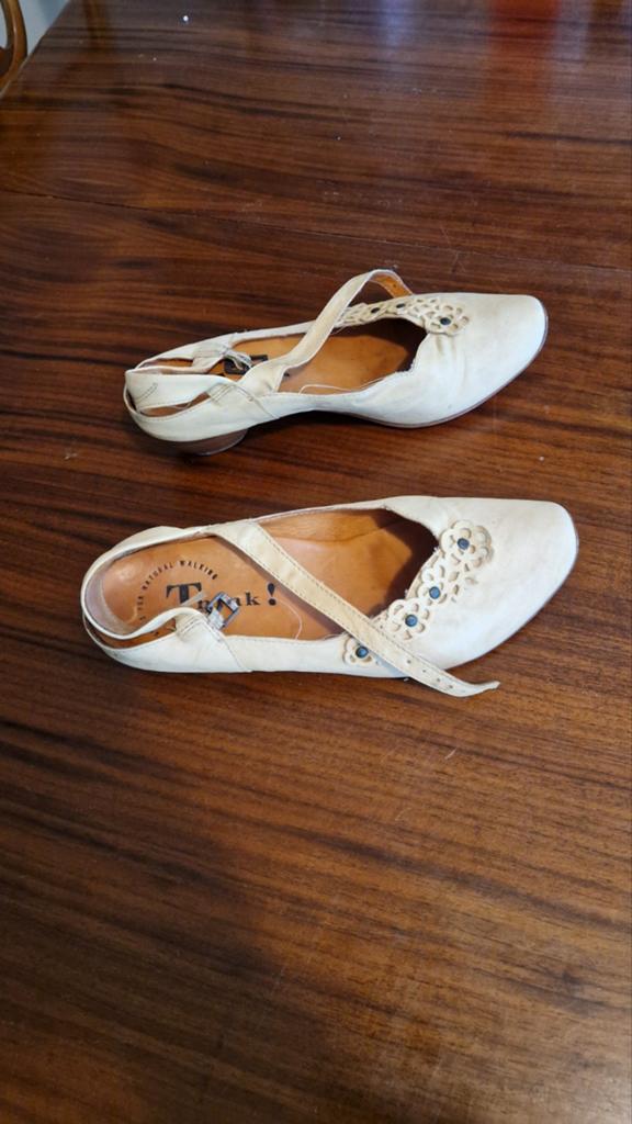 Think! schoenen maat 37.5, Ophalen, Beige, Think!, Ballerina's