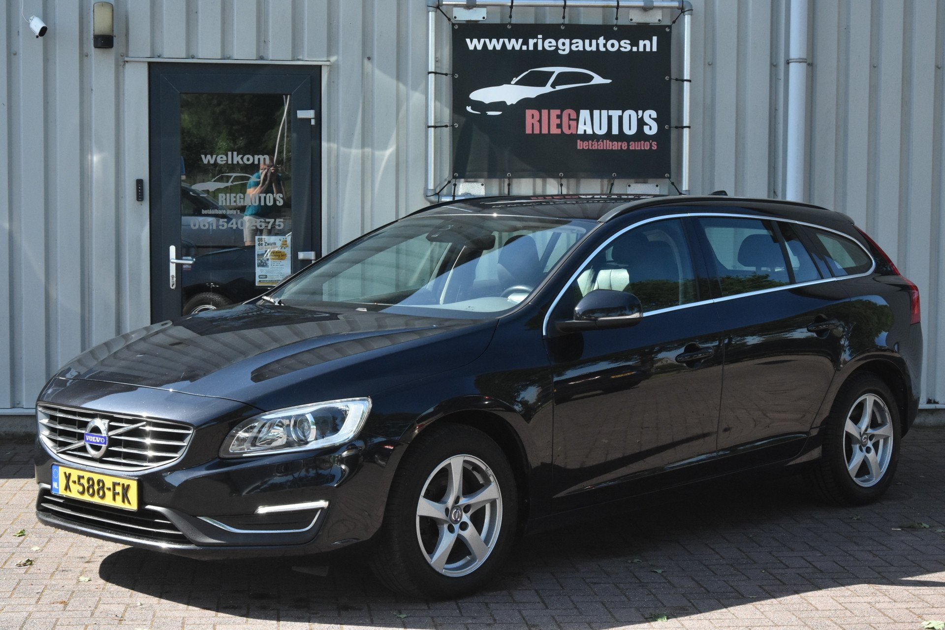 Volvo V60 1.6 T3 Summum – 2015 | Climate Control | Navigat, Auto's, Voorwielaandrijving, Gebruikt, 4 cilinders, 150 pk