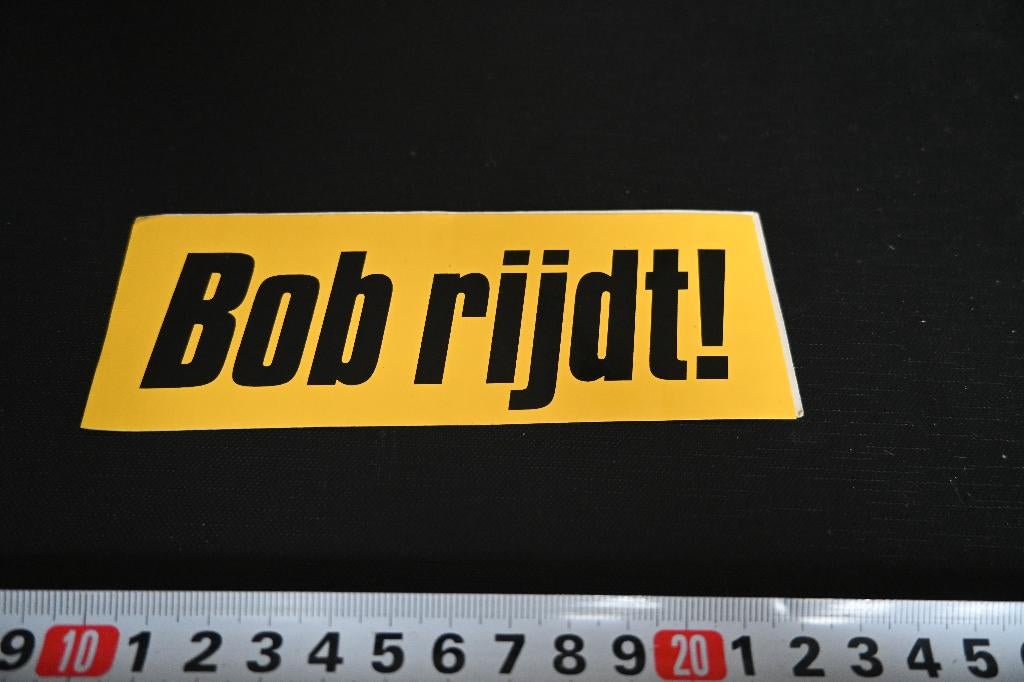 sticker Bob rijdt !, Ophalen, Zo goed als nieuw