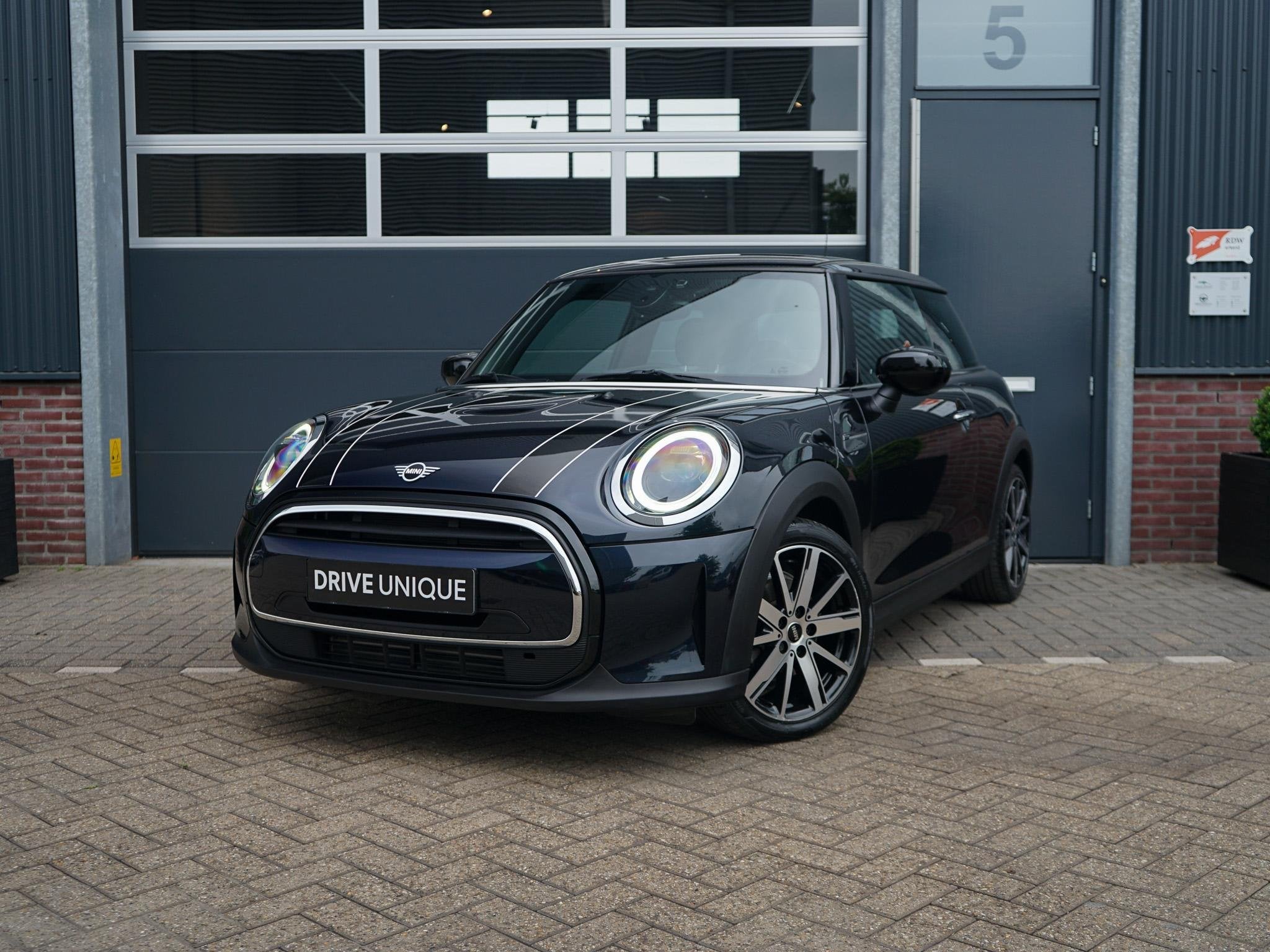 MINI Cooper 1.5 Classic, 136 pk, Gebruikt, Euro 6, Leder en Stof
