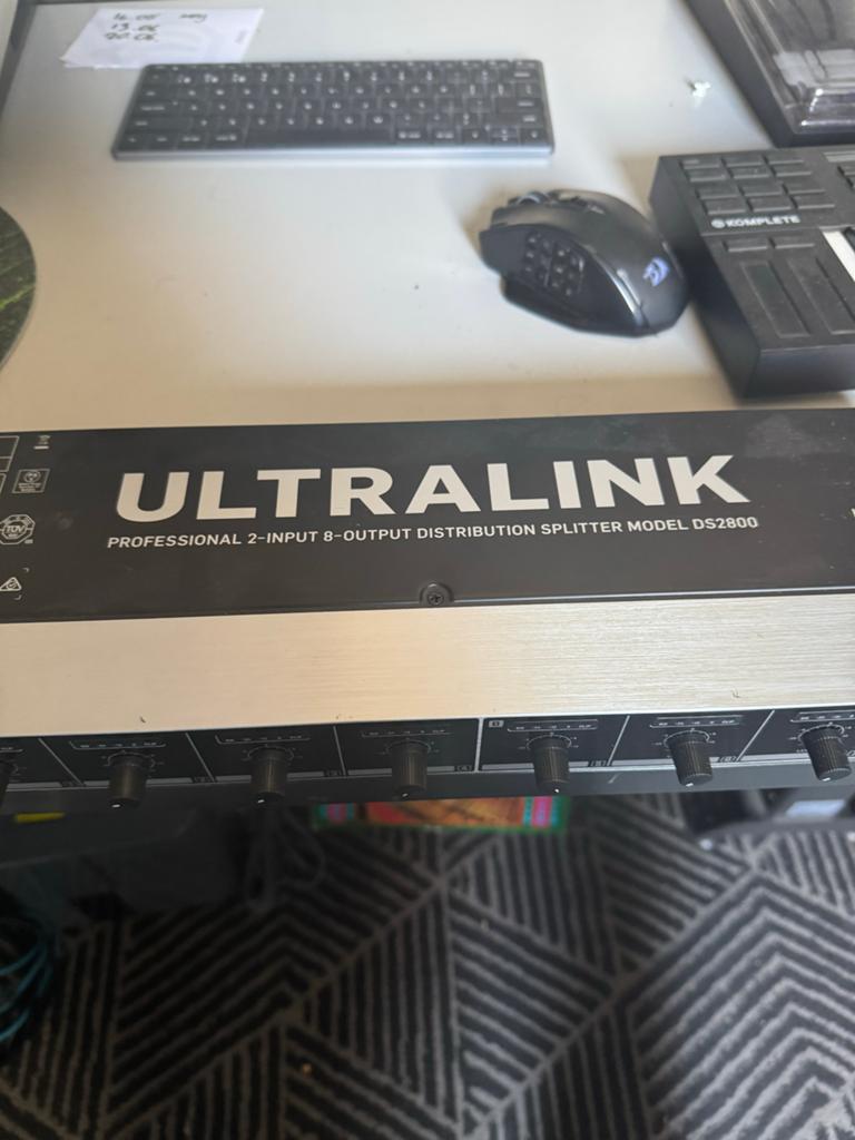 Behringer Ultralink DS2800 Splitter - 2-input 8-output, Ophalen of Verzenden, Gebruikt, 5 tot 10 kanalen