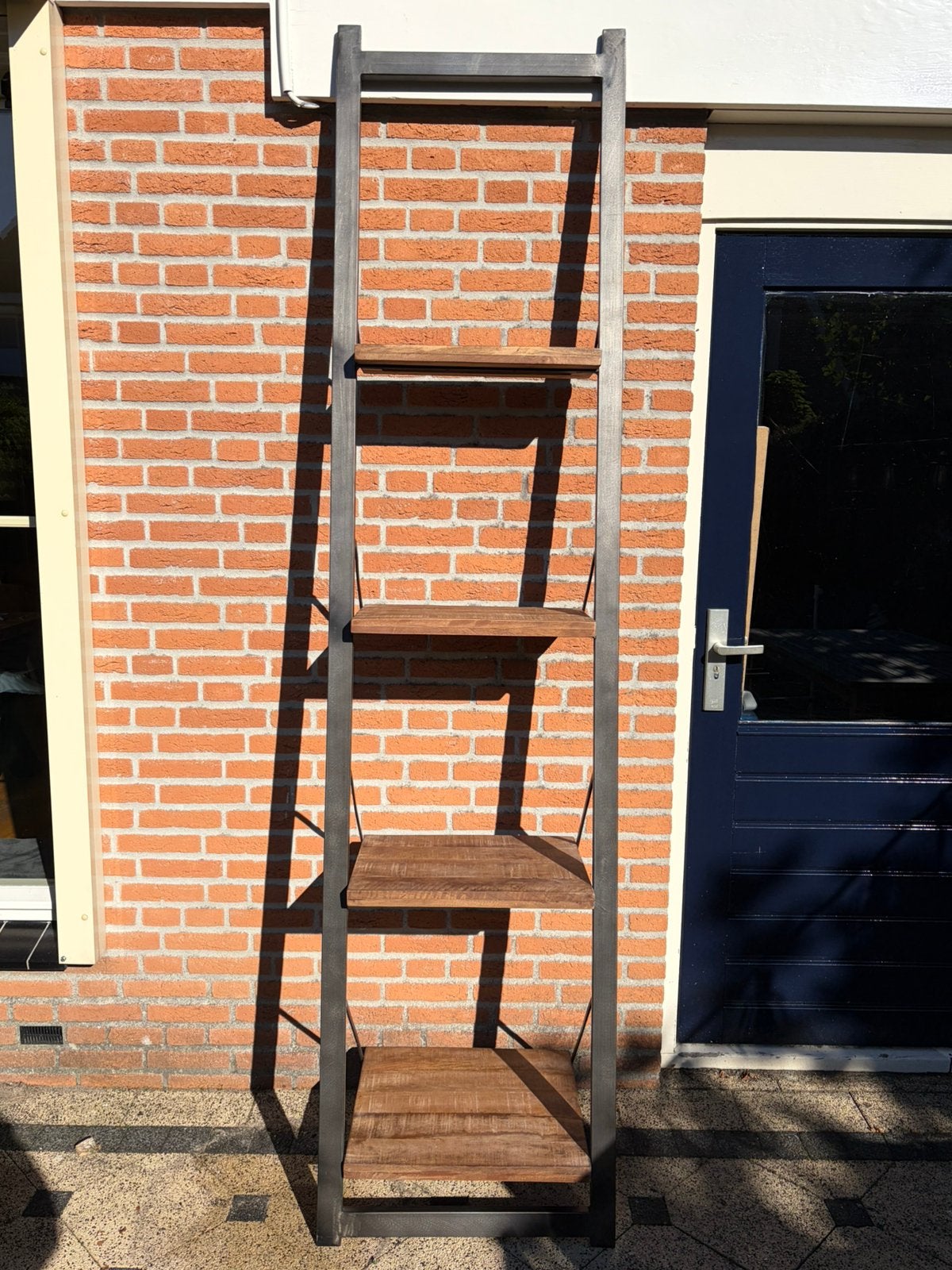 Ladderkast boekenkast mangohout en metaal, Ophalen, Zo goed als nieuw